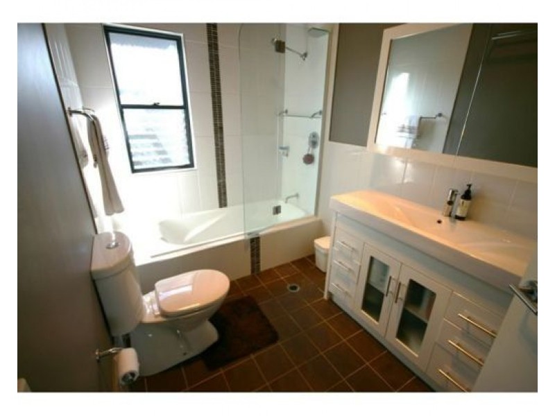 9 ABINGER ST, Morningside QLD 4170