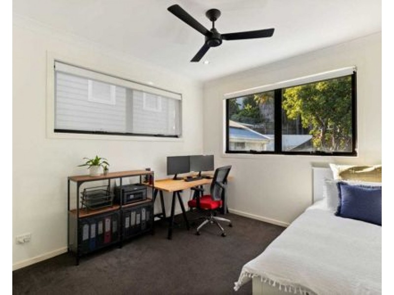 14 Ernest St, Camp Hill QLD 4152