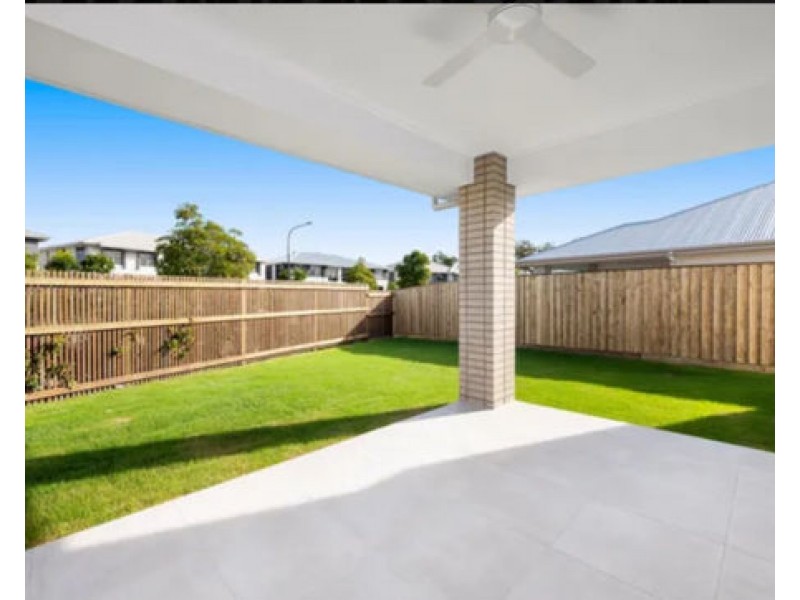 8 Mornington Court, Pimpama QLD 4209