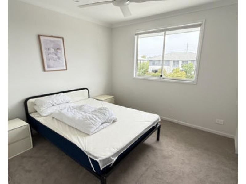 8 Mornington Court, Pimpama QLD 4209
