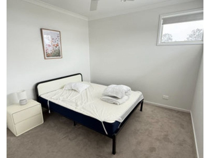 8 Mornington Court, Pimpama QLD 4209
