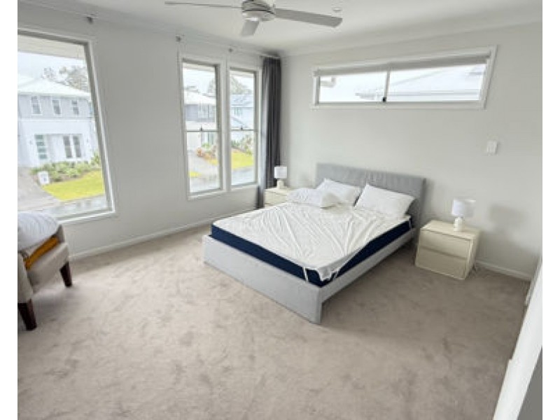8 Mornington Court, Pimpama QLD 4209