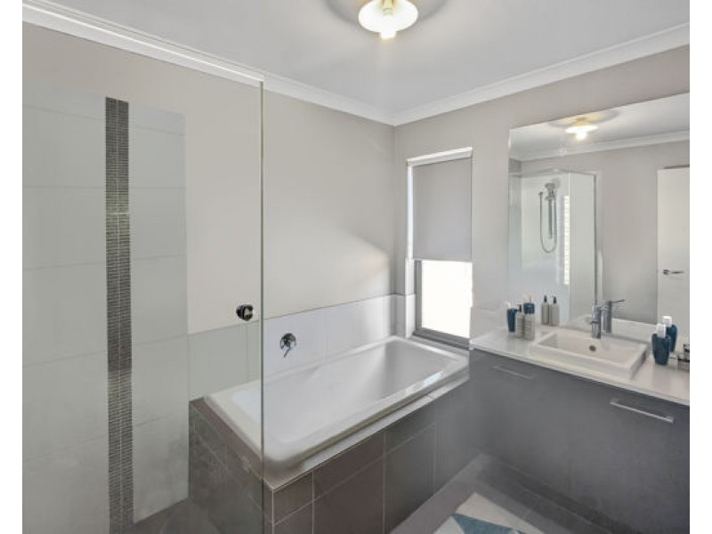 103 Nyleta Street, Coopers Plains QLD 4108