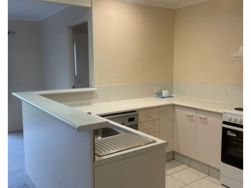 42/63 Olsen Avenue, Labrador QLD 4215