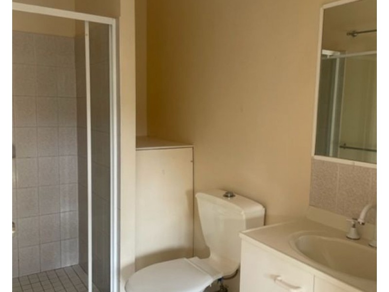 42/63 Olsen Avenue, Labrador QLD 4215