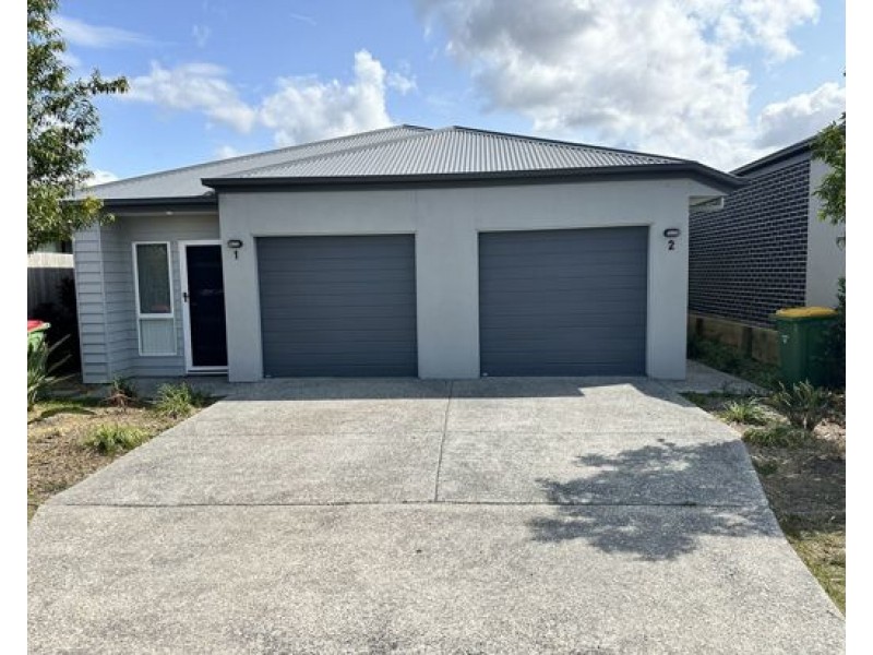 2/16 Dorchester Close, Pimpama QLD 4209