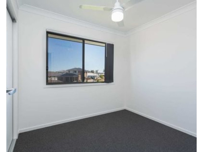 3 STINSON CIRCUIT, Coomera QLD 4209