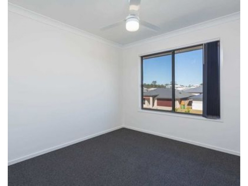 3 STINSON CIRCUIT, Coomera QLD 4209