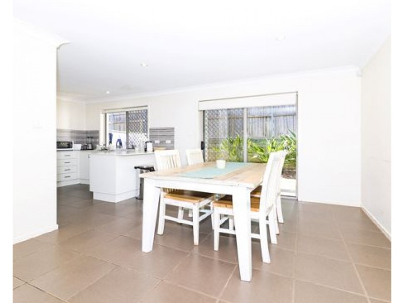 41 20 Kianawah Road South, Manly West QLD 4179