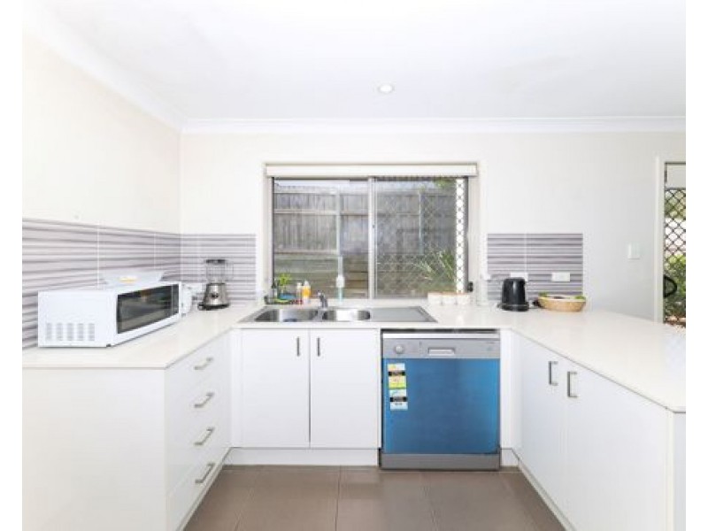 41 20 Kianawah Road South, Manly West QLD 4179