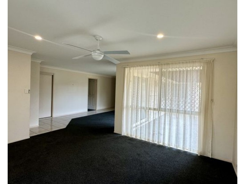 140 WALLANDRA ROAD, Tallai QLD 4213