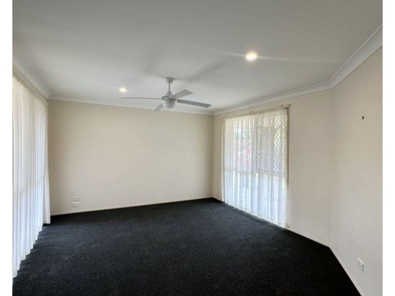 140 WALLANDRA ROAD, Tallai QLD 4213