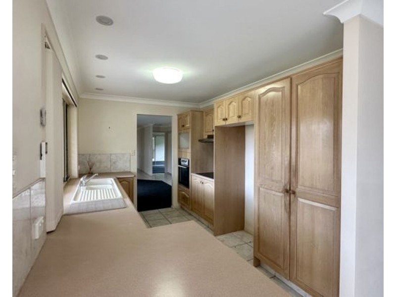 140 WALLANDRA ROAD, Tallai QLD 4213