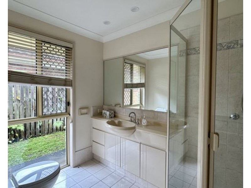 140 WALLANDRA ROAD, Tallai QLD 4213