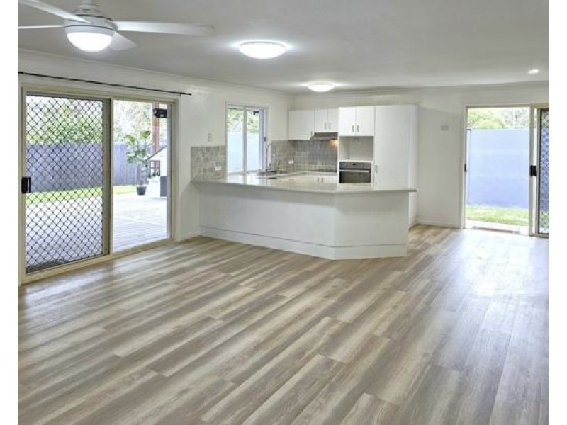 65 Henry Cotton Drive, Parkwood QLD 4214