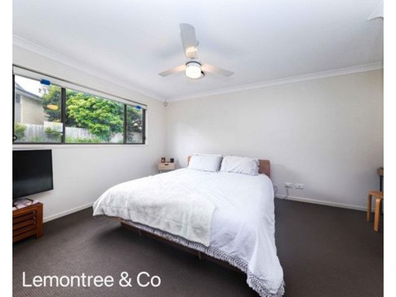 21 20 Kianawah Road South, Manly West QLD 4179