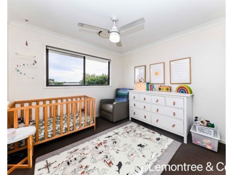21 20 Kianawah Road South, Manly West QLD 4179