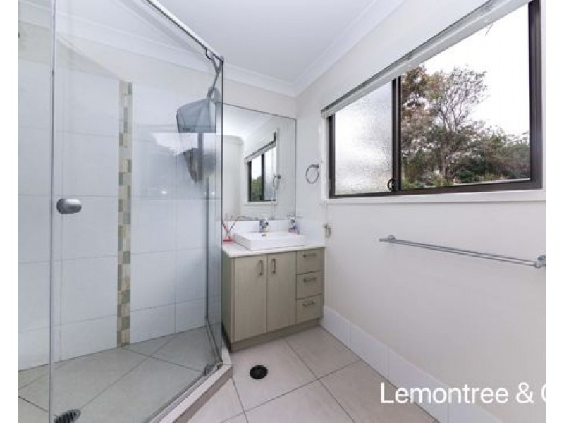 21 20 Kianawah Road South, Manly West QLD 4179