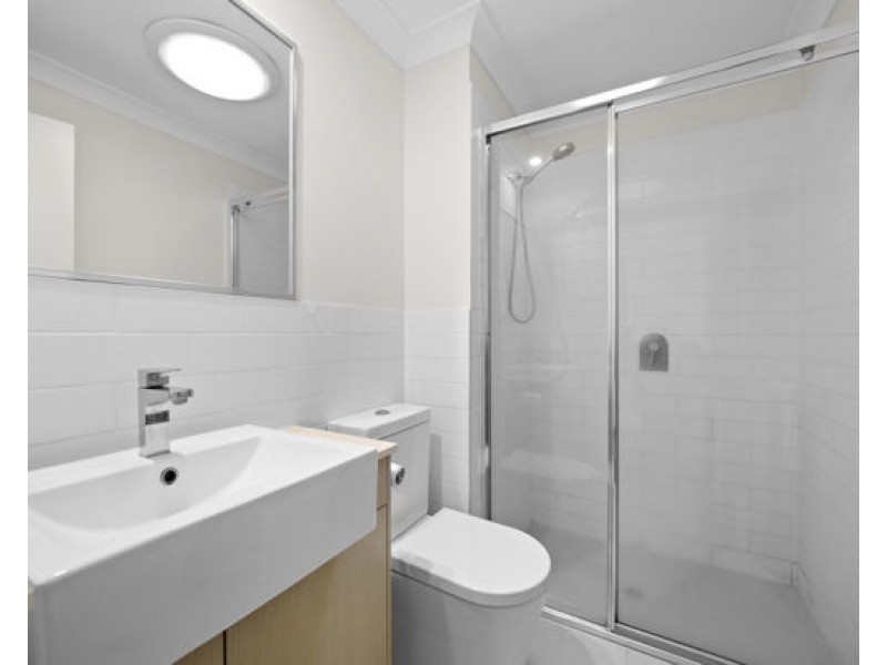 Unit 9 / 96 Dell Road, St Lucia QLD 4067