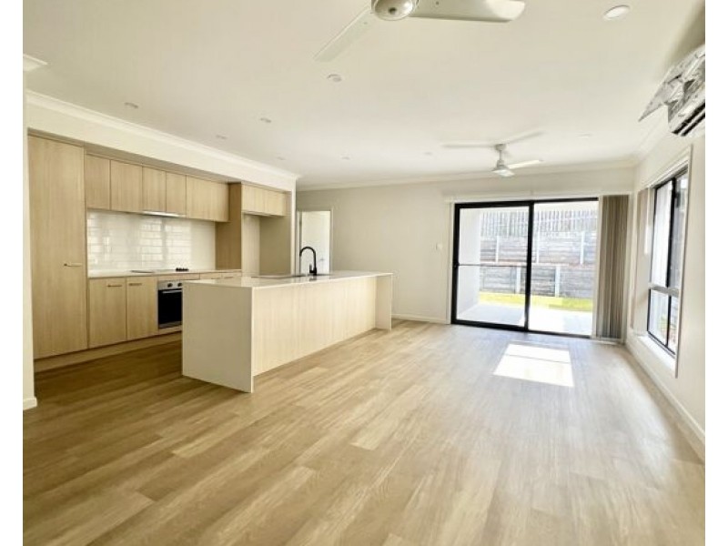 38 Angelsea Street, Greenbank QLD 4124