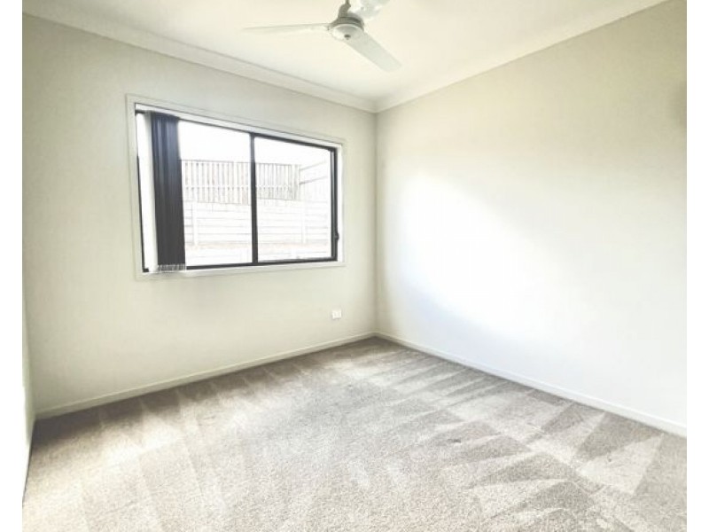 38 Angelsea Street, Greenbank QLD 4124