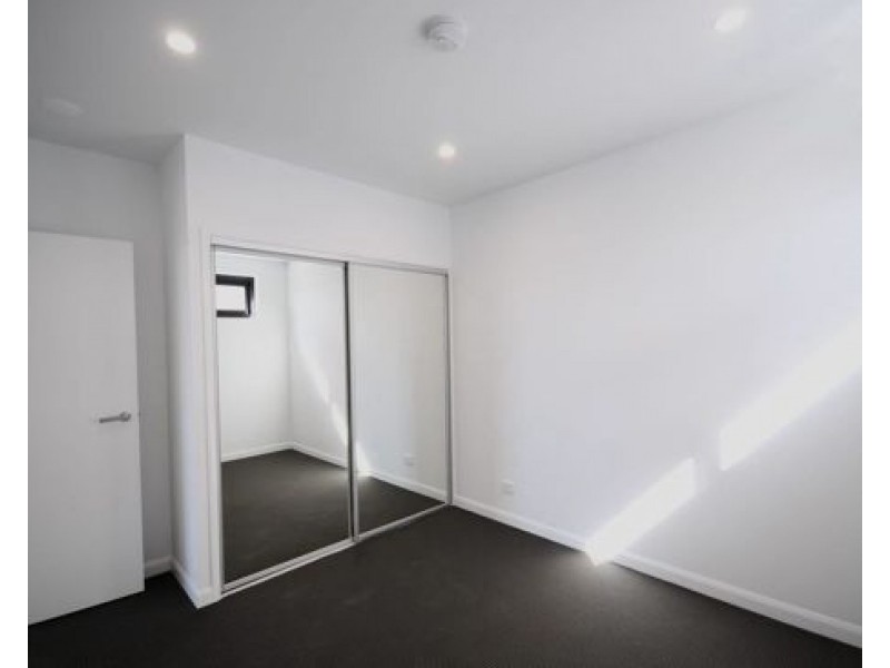 132/181 Clarence Road, Indooroopilly QLD 4068