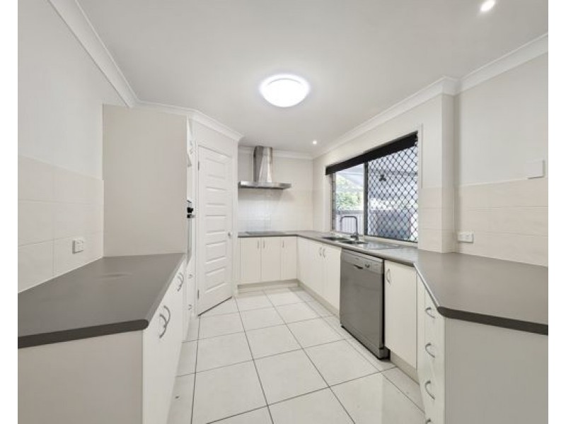 15 Wirra Circuit, Wynnum West QLD 4178