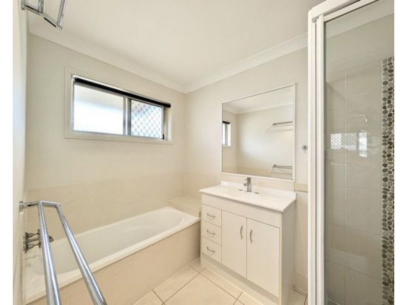 15 Wirra Circuit, Wynnum West QLD 4178