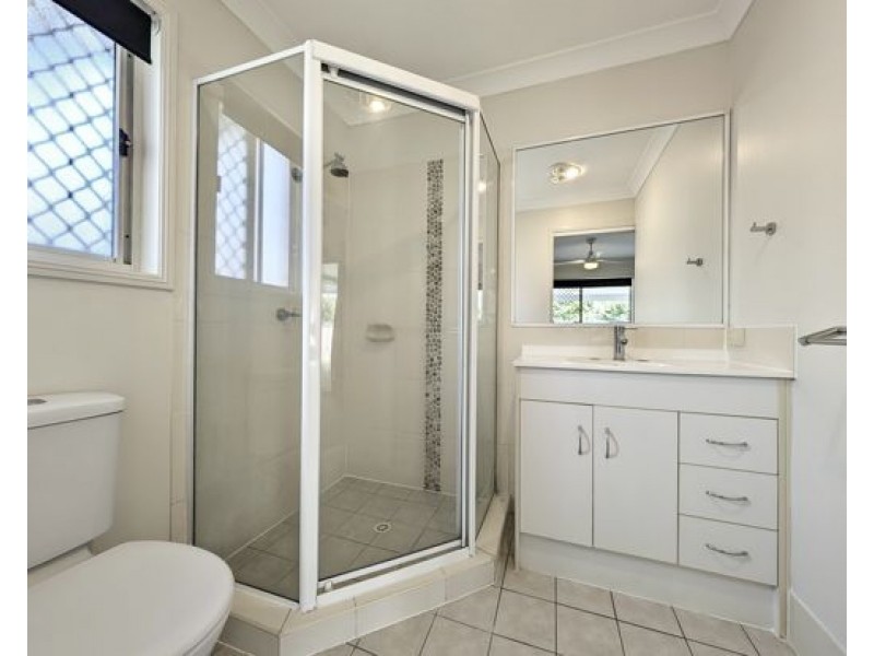 15 Wirra Circuit, Wynnum West QLD 4178