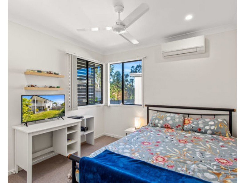 7 Franco Place, Bridgeman Downs QLD 4035