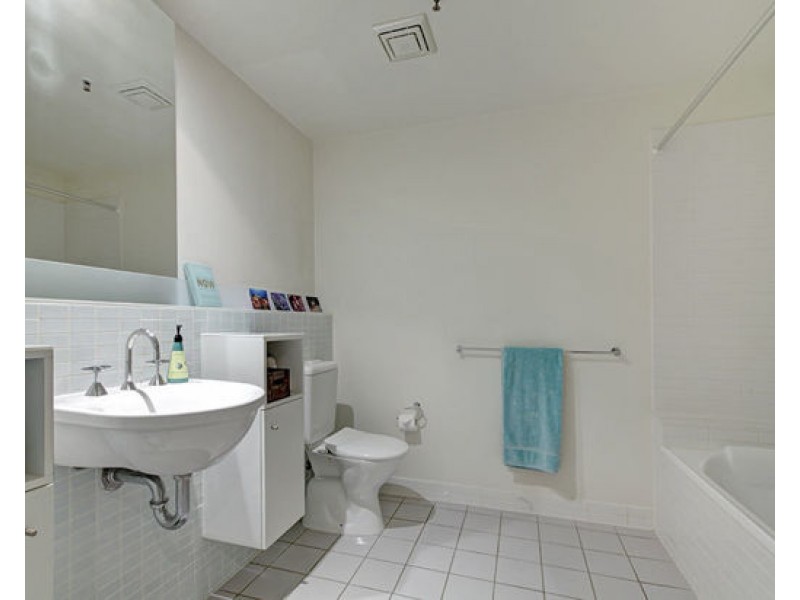 216/64 Macquarie Street, Teneriffe QLD 4005