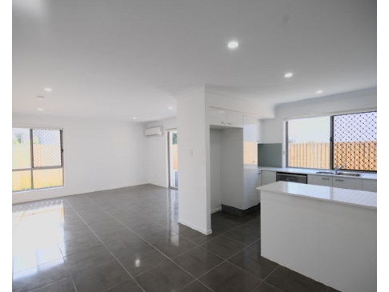 30 31 James Edward Street, Richlands QLD 4077