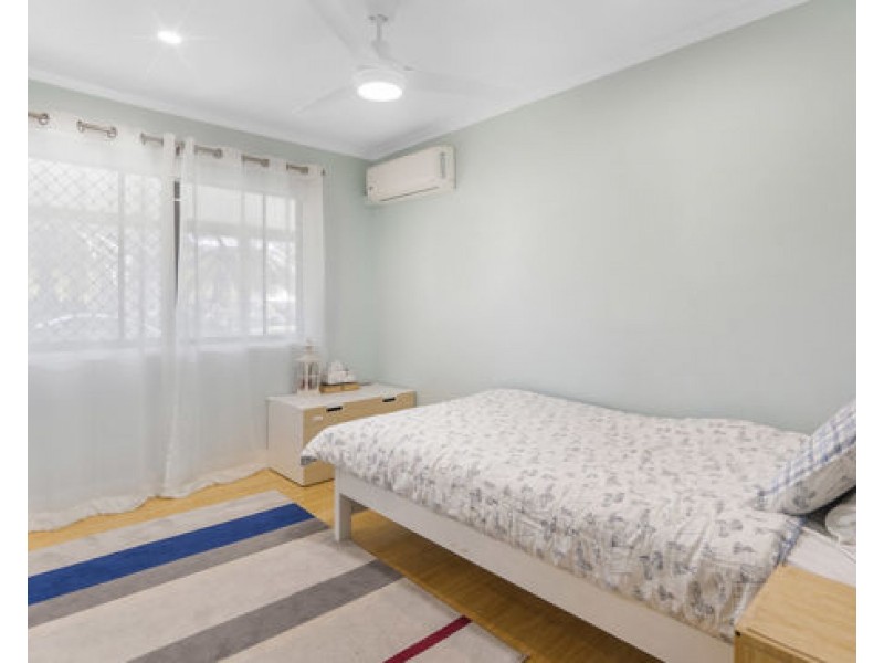 37 Firthshire Street, Mansfield QLD 4122