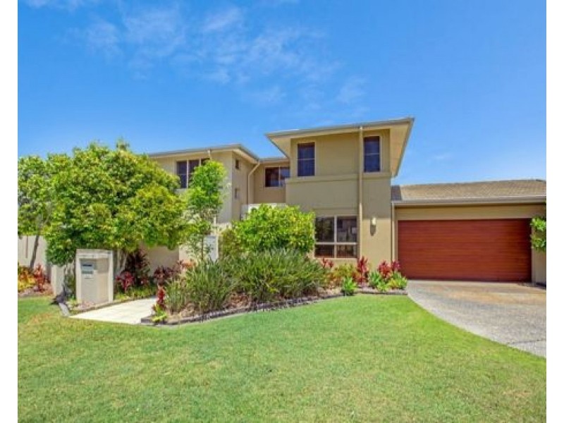 6111 Trasimeno Ave, Hope Island QLD 4212