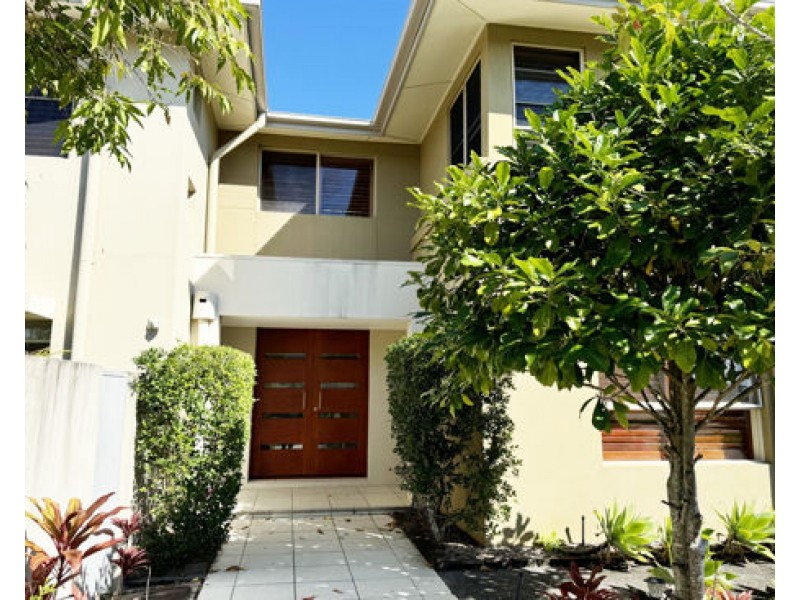 6111 Trasimeno Ave, Hope Island QLD 4212