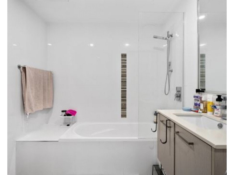 Unit 601, 11 Andrews Street, Southport QLD 4215