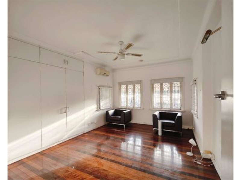 73 Ascot Street, Ascot QLD 4007