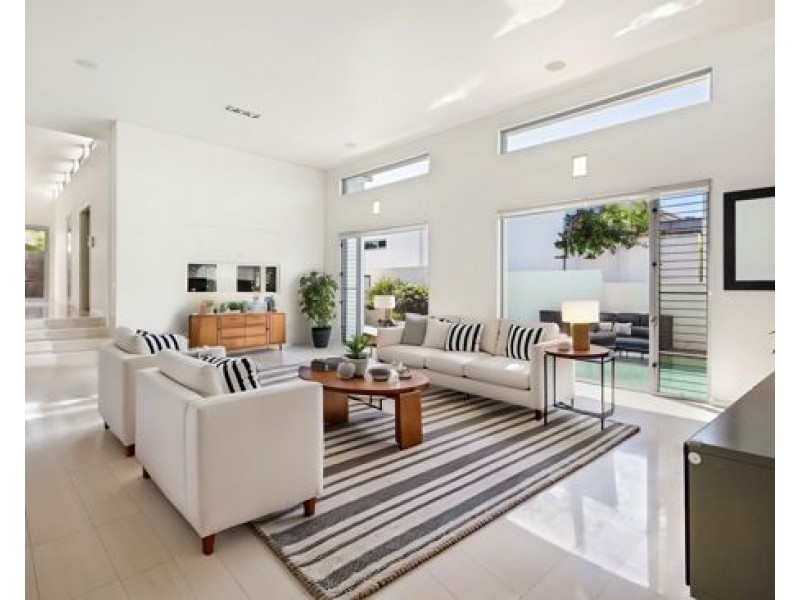 2004 The Boulevarde, Benowa QLD 4217