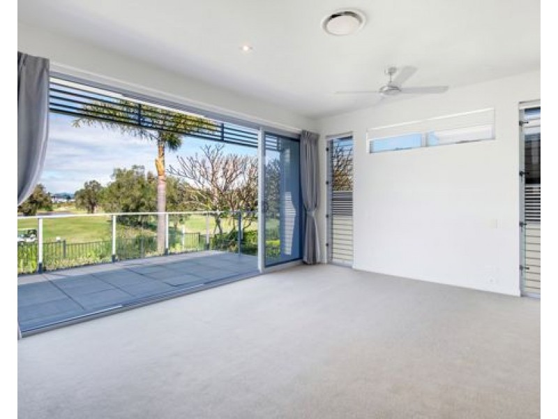 2004 The Boulevarde, Benowa QLD 4217