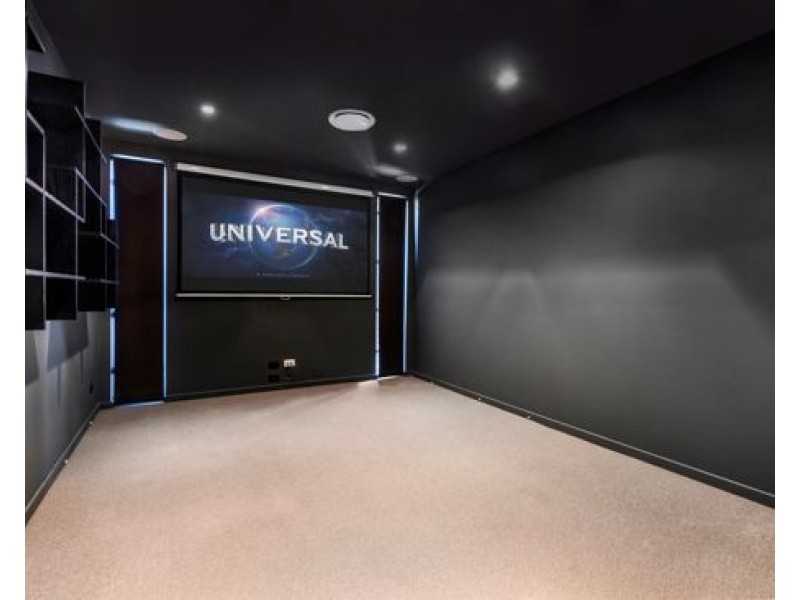 2004 The Boulevarde, Benowa QLD 4217