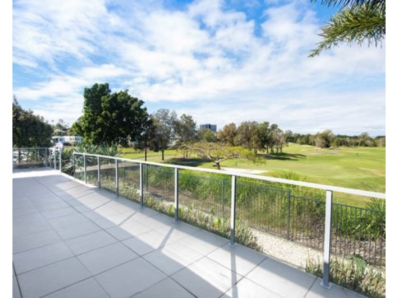 2004 The Boulevarde, Benowa QLD 4217