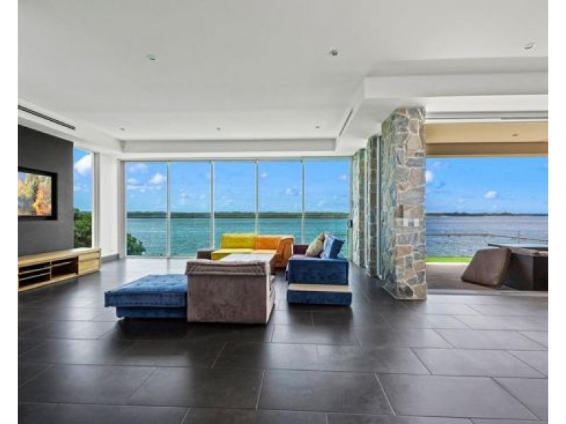 3 Parklane Terrace, Paradise Point QLD 4216