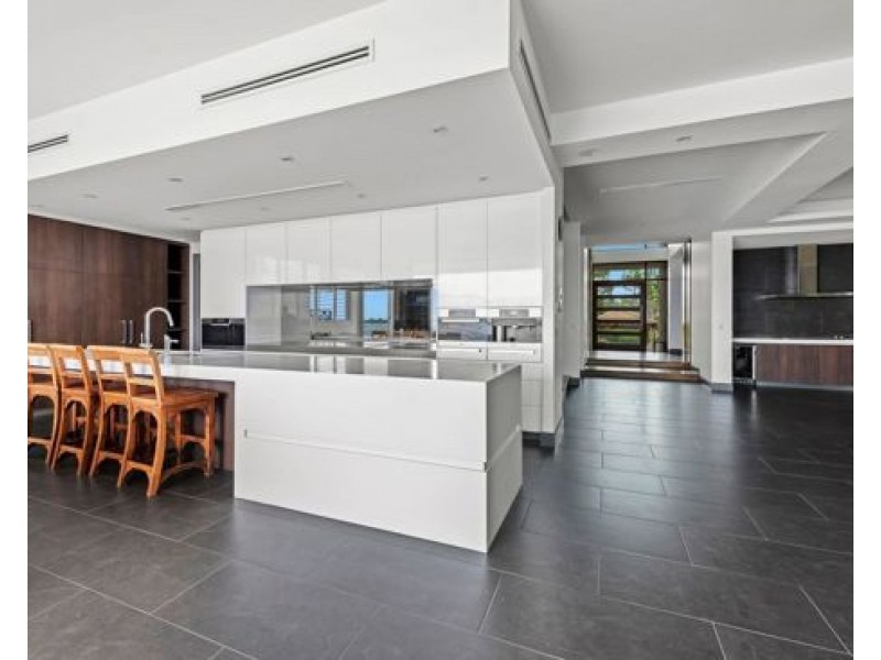 3 Parklane Terrace, Paradise Point QLD 4216