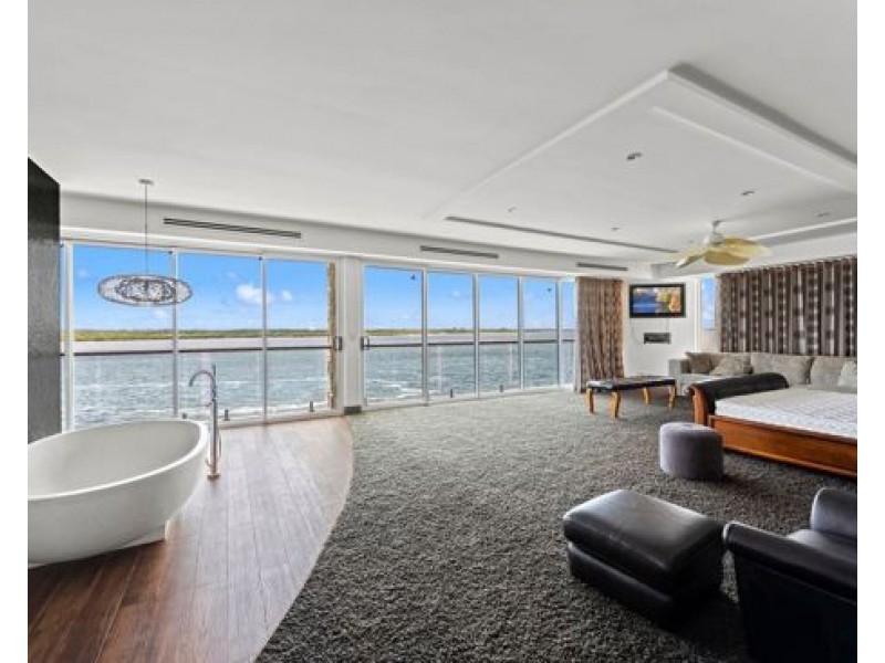 3 Parklane Terrace, Paradise Point QLD 4216