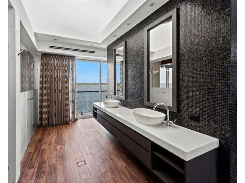 3 Parklane Terrace, Paradise Point QLD 4216