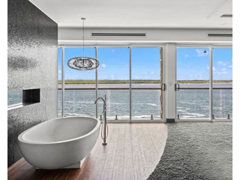 3 Parklane Terrace, Paradise Point QLD 4216