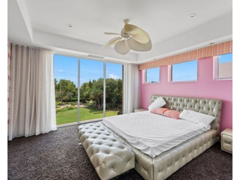 3 Parklane Terrace, Paradise Point QLD 4216