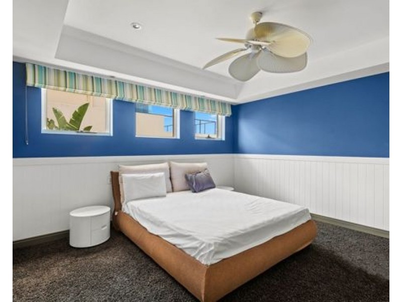 3 Parklane Terrace, Paradise Point QLD 4216