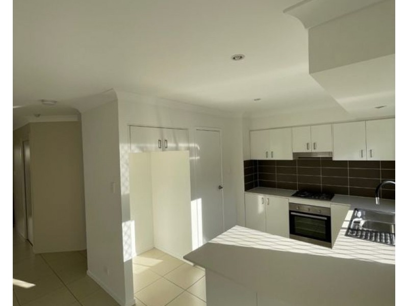 32 20 Kianawah Road South, Manly West QLD 4179