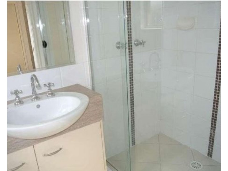 102 Anna Drive, Raceview QLD 4305